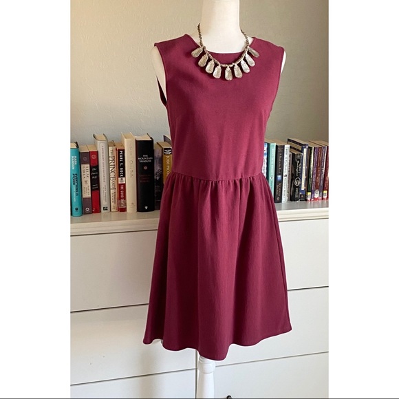 Loft | Sleeveless Dress - Picture 3 of 6